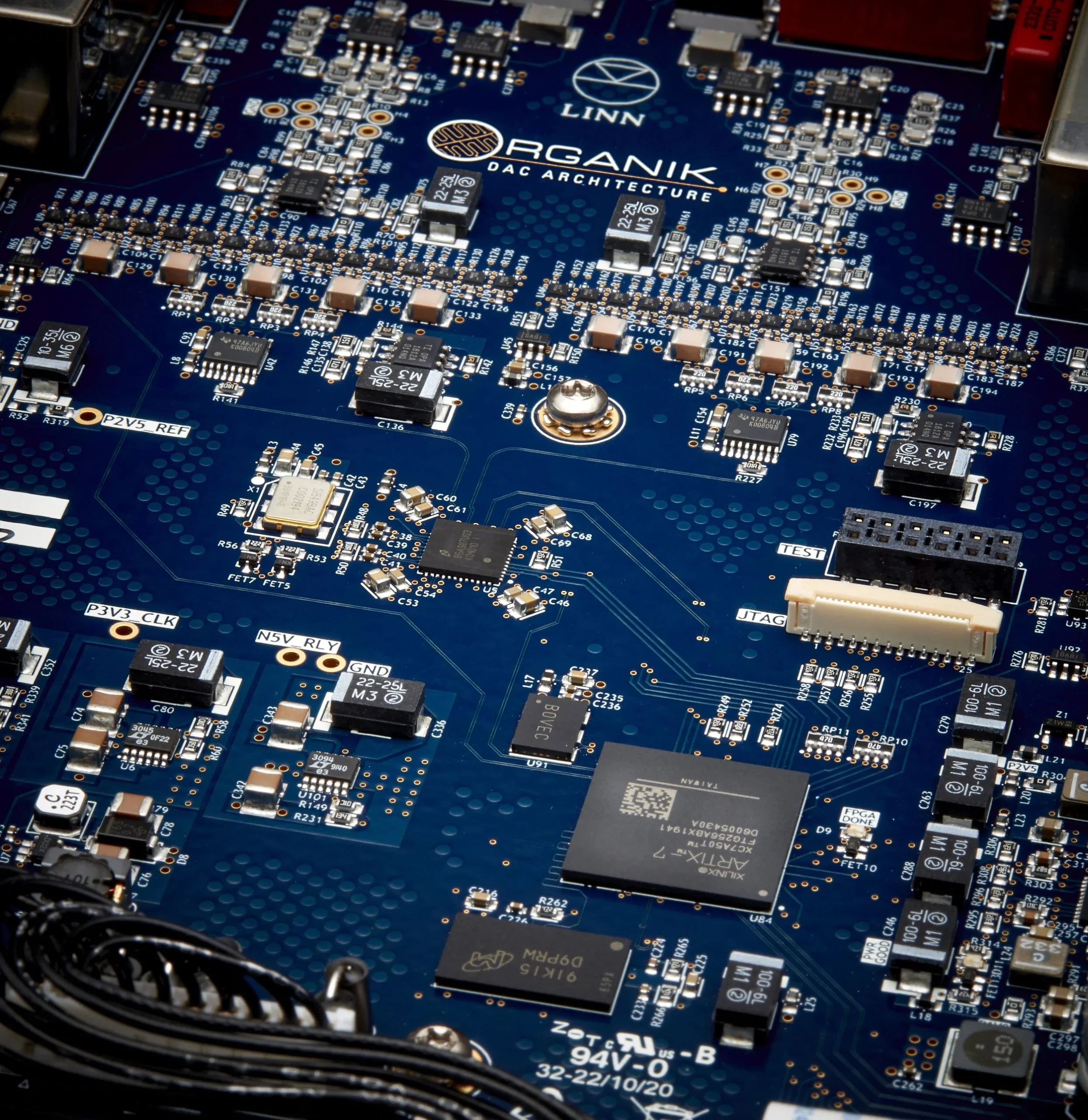 This image has an empty alt attribute; its file name is OrganikDAC_Internal_CircuitBoard_300dpi-scaled.webp